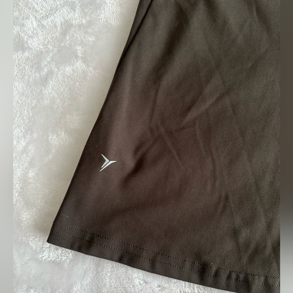 NWOT Old Navy women’s medium padded racerback strappy tank. Grayish green color - Picture 3 of 3